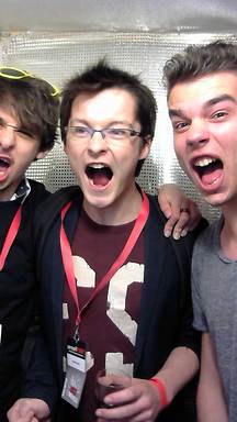 shout2015-06-06-21-36-45-594