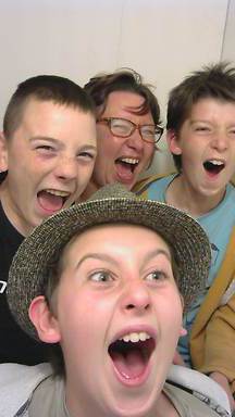 shout2016-06-25-18-02-44-102