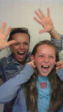 shout2016-06-25-19-21-42-010