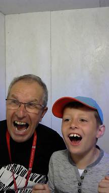 shout2015-09-19-17-40-13-257