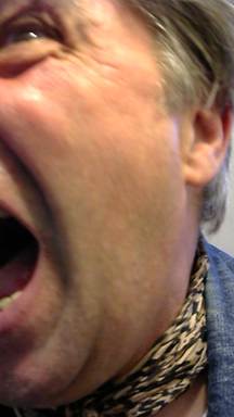 shout2015-09-19-17-44-59-075