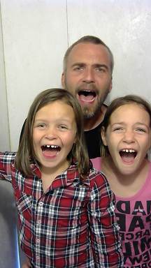 shout2015-09-19-18-08-11-342