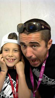 shout2015-09-20-18-43-52-612