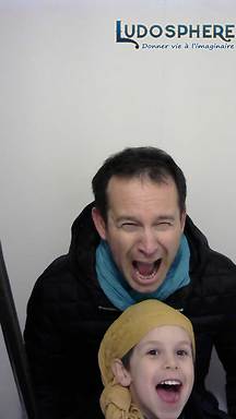 shout2015-12-12-17-23-12-328