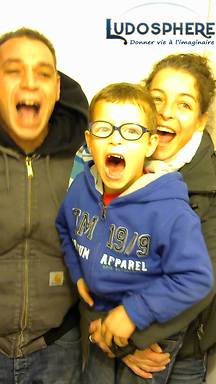 shout2015-12-12-18-07-25-108
