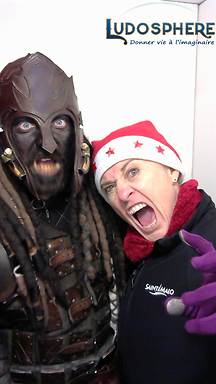 shout2015-12-12-18-32-36-545